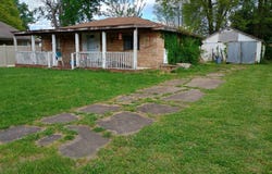 4506 7th Ave, Vienna, WV 26105