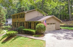 835 Lakeshore Drive NW, Berkeley Lake, GA 30096