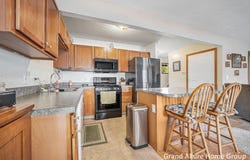 2216 Avalon View Drive NE, Cedar Springs, MI 49319