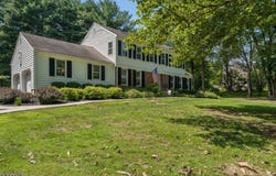 114 Manor Way, Alexandria Twp., NJ 08867-5105