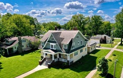 905 E. 1st North St., Carlinville, IL 62626