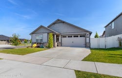 4574 N CONNERY LOOP, Post Falls, ID 83854
