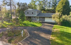540 W SUMMIT, HARBOR SPRINGS, MI 49740