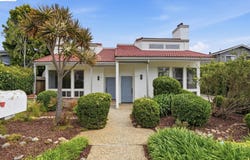 2011 Dolphin Dr, Aptos, CA 95003