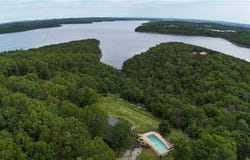 139 North Point  DR, Yellville, AR 72687