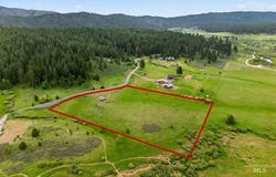 185 Lantern Way, Cascade, ID 83611