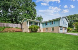 6889 Kingsboro Drive, Lithia Springs, GA 30122