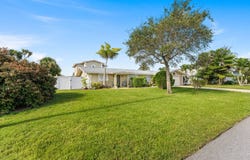 1529 Bay Shore Dr, Cocoa Beach, FL 32931