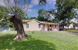 823 Collin Drive, Euless, TX 76039