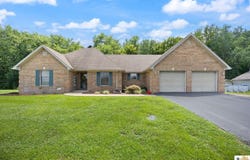 613 Conover Lane, Columbia, KY 42728