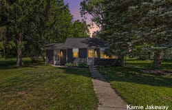 1012 Masonic Street, Belding, MI 48809