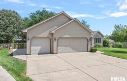 3029 Springwood Drive, Springfield, IL 62712