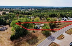 27 Russell Loop, Brumley, MO 65017