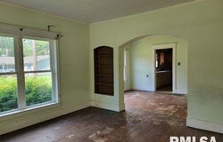 501 S DEAN Street, Royalton, IL 62983