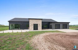46364 257th St, Hartford, SD 57033