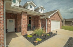 329 E Greystone Square, Webb City, MO 64870
