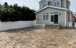 1330 5th Ave, New Hyde Park, NY 11040