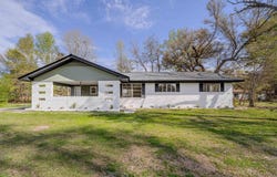 140 Martha, Waskom, TX 75692