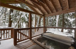 88940 E Round Mountain Loop, GovernmentCamp, OR 97028