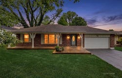 18719 Gateway Drive, Independence, MO 64057