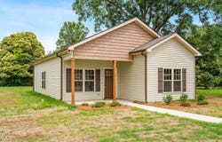 414 S Center Street, Princeton, NC 27569