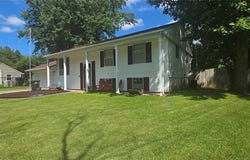 1027 W Willow, Carbondale, IL 62901