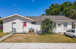 525 E ORANGE AVENUE, EUSTIS, FL 32726