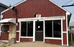 1106 S 8TH Street, Clinton, IA 52732
