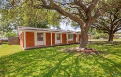 4811 Lilac Lane, Victoria, TX 77904
