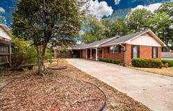 1616 W Oak St, El Dorado, AR 71730