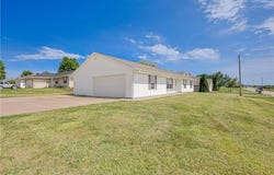 405 S Country Club Road, Maryville, MO 64468