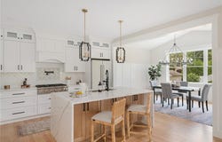 5 Braeburn Circle, Cranston, RI 02921