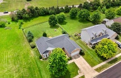 103 WINDSONG Drive, Washington, IL 61571