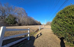 1105 HWY 77, PARIS, TN 38242