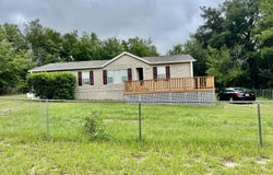 322 6TH Way, Interlachen, FL 32148