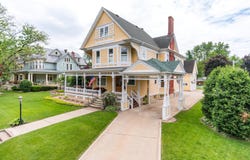 1414 Cass St, La Crosse, WI 54601