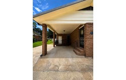 2049 Oakhurst Dr, Grenada, MS 38901