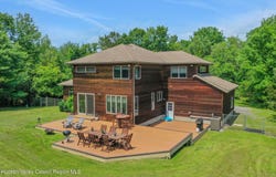 374 Linderman Avenue, Kingston, NY 12401