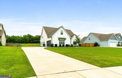 376 Linch, Senoia, GA 30276
