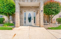 2001 W 75th Place, Merrillville, IN 46410