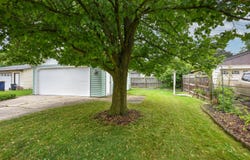 1213 S 88th St, West Allis, WI 53214