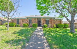 1234 Royal Oak Drive, DeSoto, TX 75115