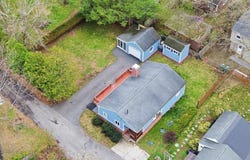 28 Fuller Ave, Lancaster, MA 01523