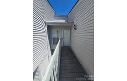 1050 21st Avenue NW, Hickory, NC 28601