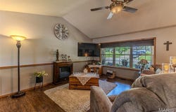 24445 Shadow Drive, Waynesville, MO 65583