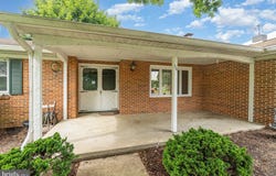 50 EISENHOWER DRIVE, CHAMBERSBURG, PA 17201