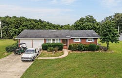 155 Frank Elder Ln, Byrdstown, TN 38549