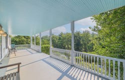 189 Old Roseland Rd, Roseland, VA 22967