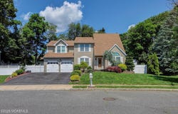 8 Shadow Ridge Court, Howell, NJ 07731