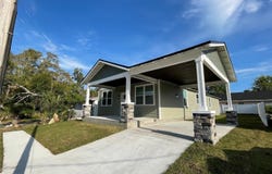 107 E PARK STREET, TARPON SPRINGS, FL 34689